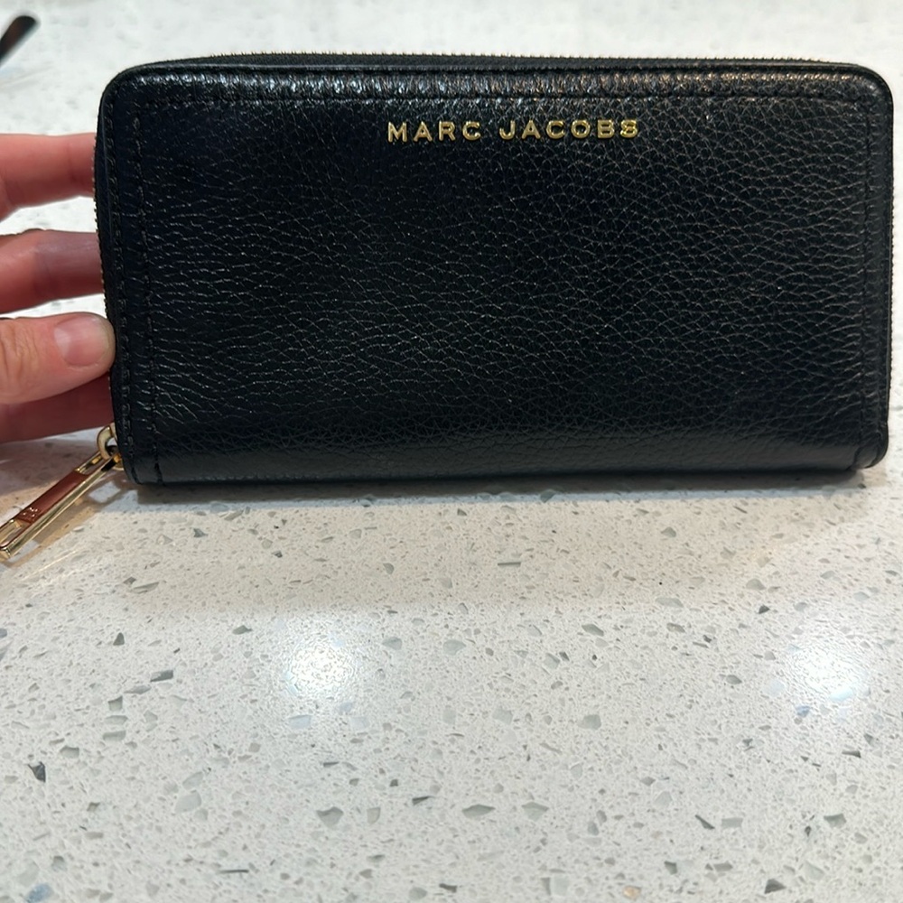 Marc Jacobs black leather wallet